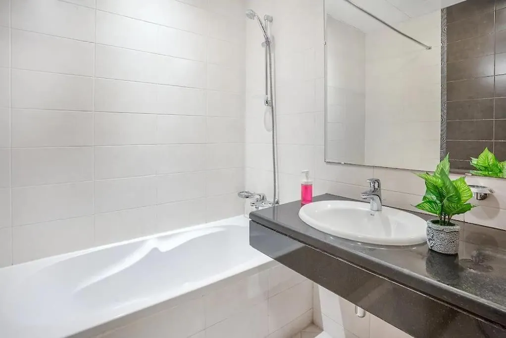 Best 2 Bedroom Apartment Beach Front Αμπού Ντάμπι 0*,  Ηνωμένα Αραβικά Εμιράτα