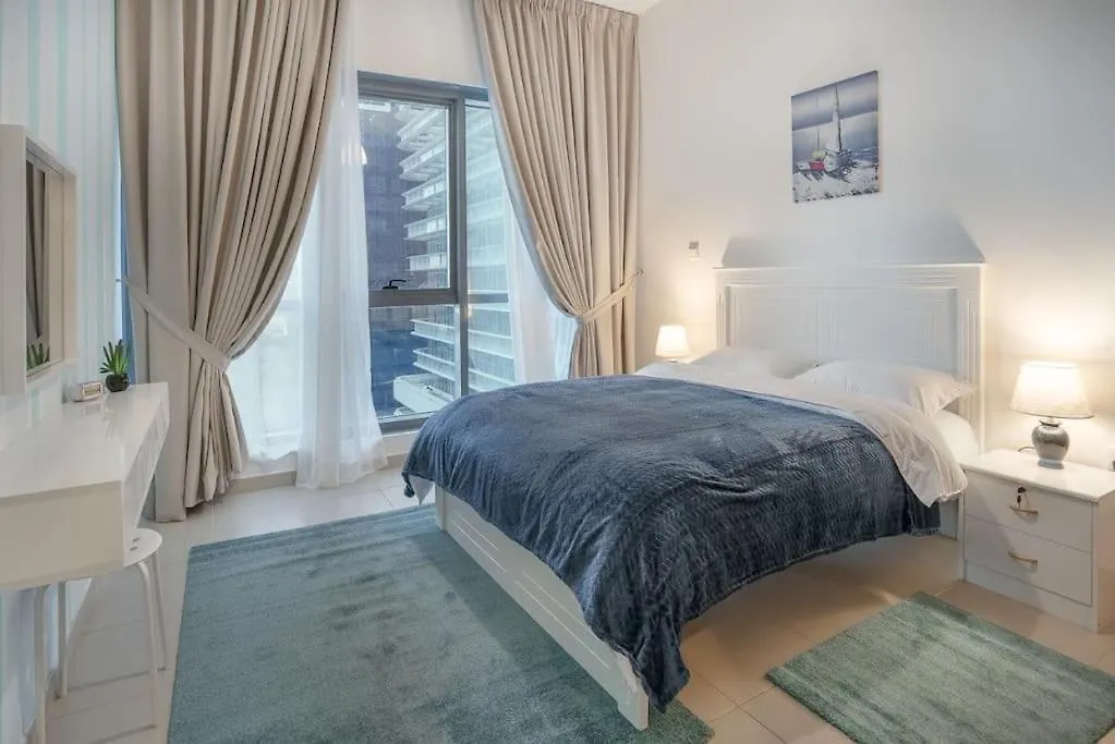 Best 2 Bedroom Apartment Beach Front アブダビ